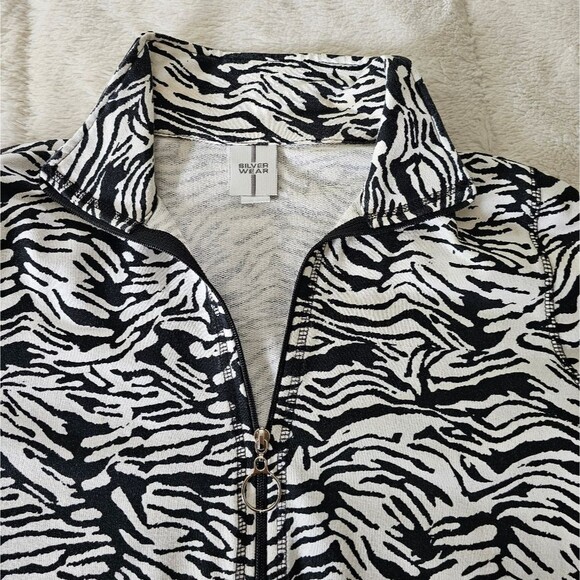 Ladies Leopold Print Zipper Jacket/Sweatshirt Size Small by Silver Wear. - Picture 2 of 5